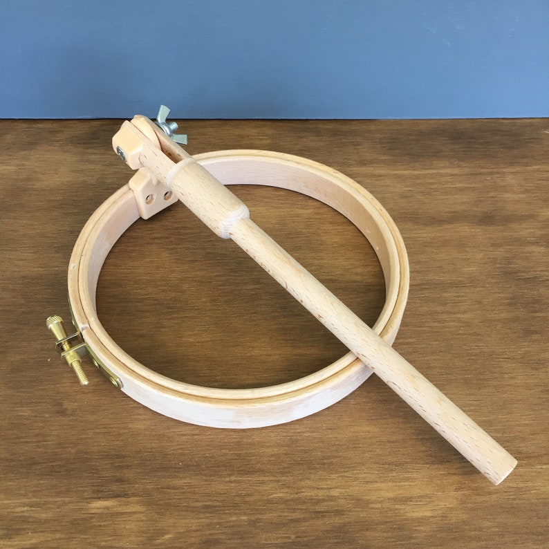 Bastidor para asiento de bordado con aros de 10, 8 y 6 pulgadas de Elbesee. imagen 4