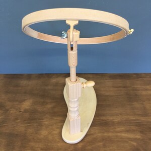 Bastidor para asiento de bordado con aros de 10, 8 y 6 pulgadas de Elbesee. imagen 2