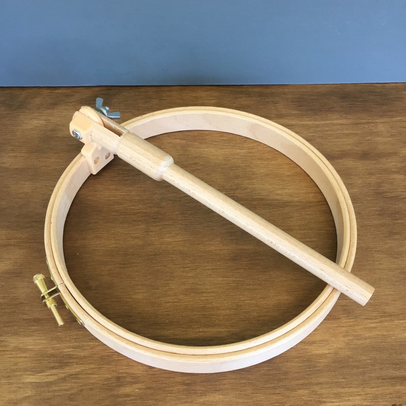 Bastidor para asiento de bordado con aros de 10, 8 y 6 pulgadas de Elbesee. imagen 3