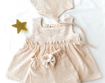 Baby Bonnet and Bloomer Set Reversible in Yellow and Gray