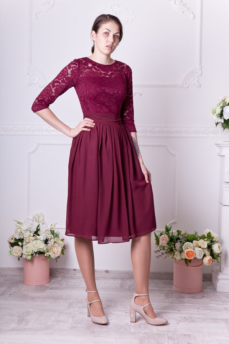 Short burgundy dress with sleeves. Bridesmaid lace dress knee length. Burgundy cocktail dress. Western wedding image 4