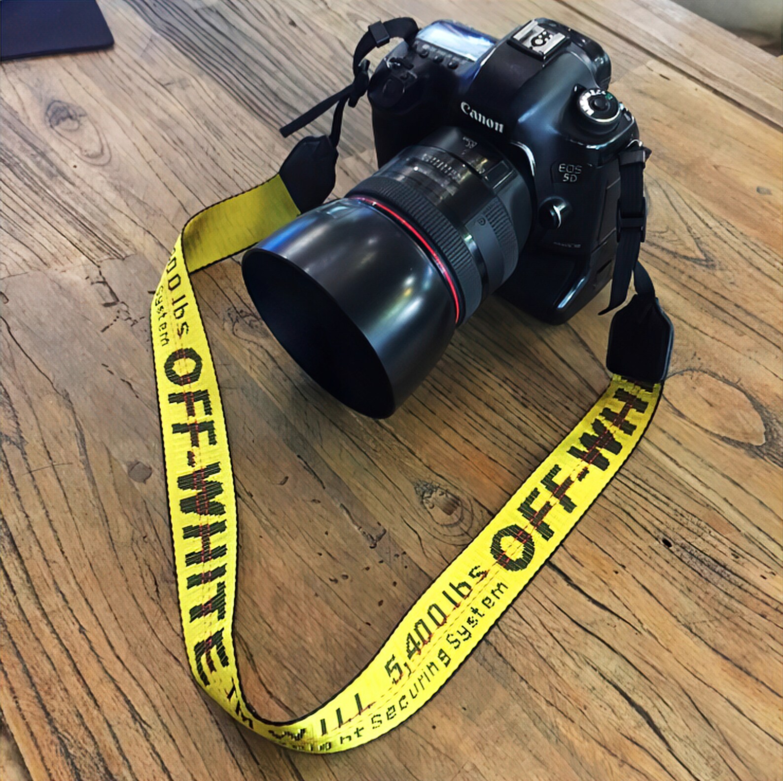 объектив камеры. камера букв. видеокамера sony recorder hi8. камера ip "zmodo ixс1d-wac". 4 фото 1 слово ответы.