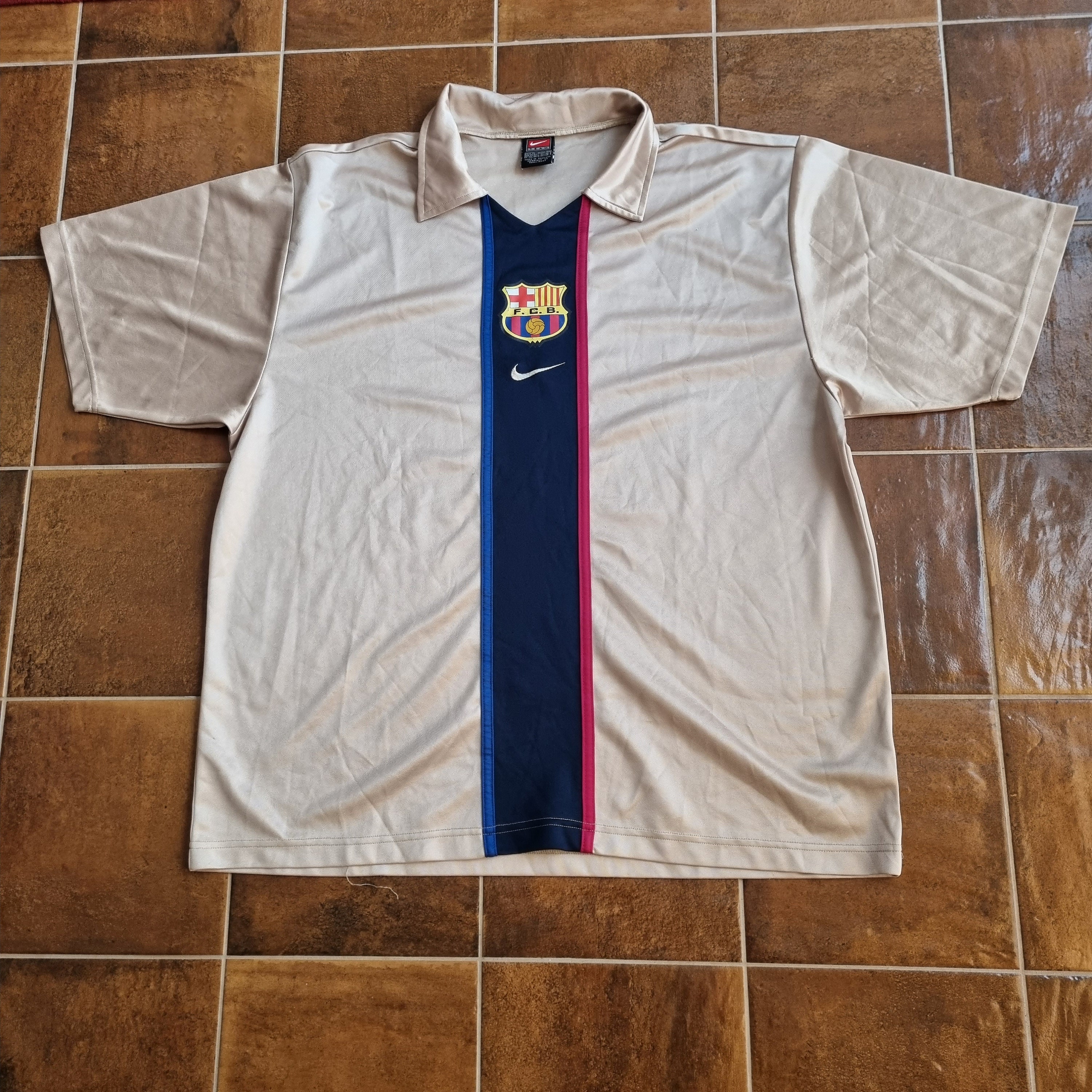 Vintage BARCELONA 2001-2002 Football Shirt NIKE - Etsy