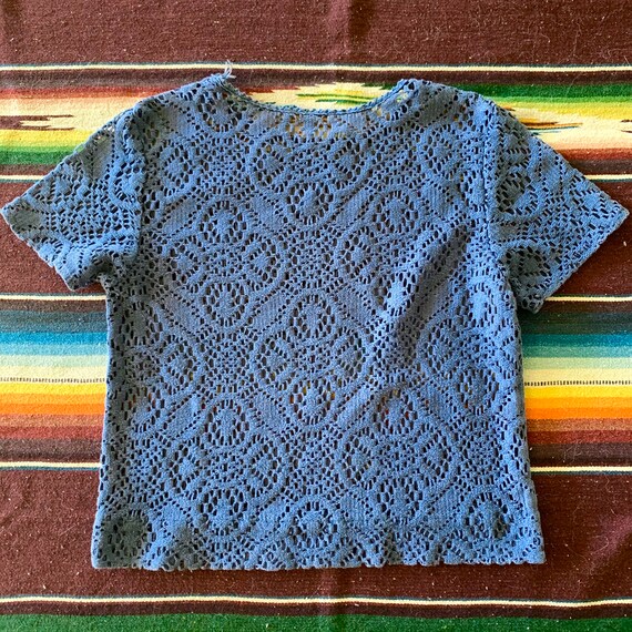 Vintage 1970s handmade navy blue cotton lace crop… - image 2