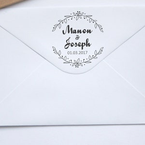 Tampon adresse ou mariage personnalisé, personnalisation d'enveloppe courrier, faire-part, noms texte, style floral, réalisé sur mesure image 5