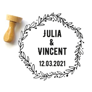 Gepersonaliseerde huwelijksstempel, bloemkroon, landstijl, aangepaste aanpassing, voornamen en datum, rond, gemaakt in Frankrijk