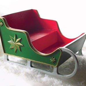 Dollhouse miniature festive sleigh