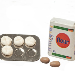 Dollhouse miniature baking set of 4