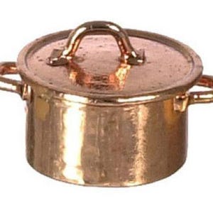 Dollhouse miniature small copper casserole by falcon miniatures