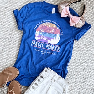 Magic Kingdom Shirt Disney World T-Shirt MAGIC KINGDOM Disney Shirt Disney Vacation Vintage Disney Shirt Disney Parks T-Shirt