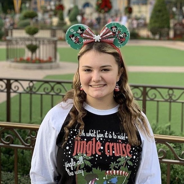 Jingle Cruise Hippo Raglan: Disney Christmas Jungle Tee