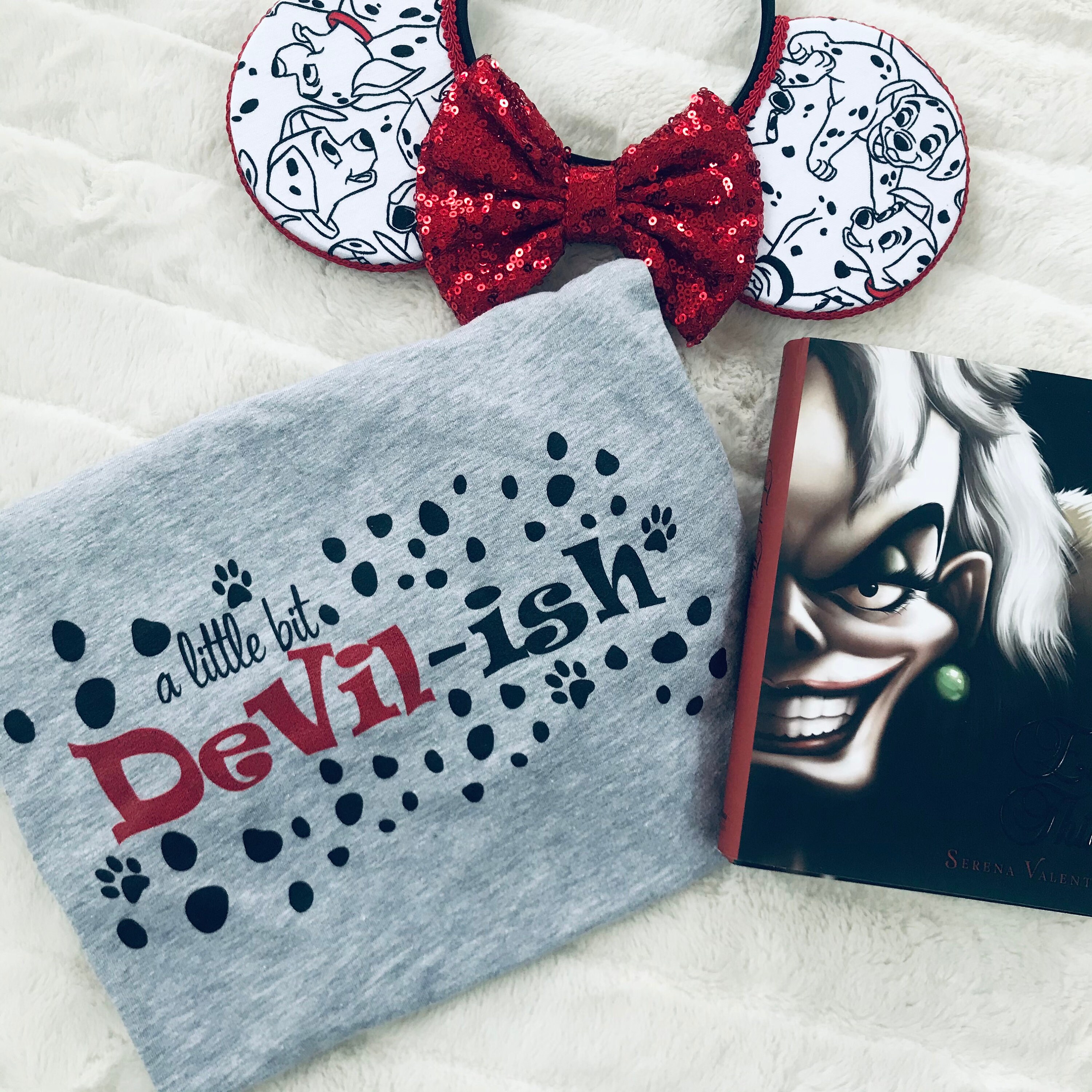 クルエラ・ド・ヴィル Tシャツ ディズニー ヴィランズ 101匹わんちゃん