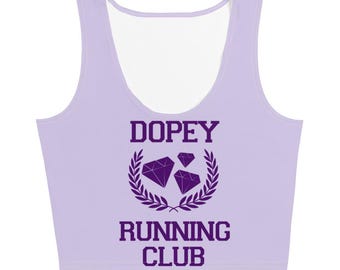 Top corto del Maratón Disney de 48,6 millas del Club de Corredores Dopey de runDisney Collegiate