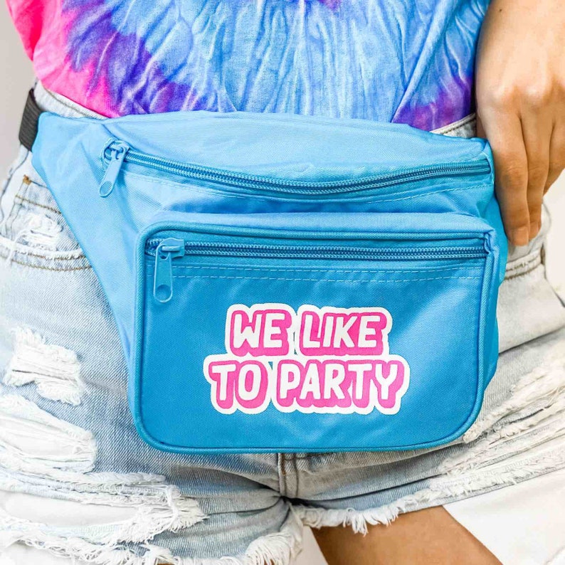 Wife Of The Party Bachelorette Fanny Packs 1990s Belt Bags with Zipper Pocket Bridesmaids Bum Bags Bridal Party Gifts Nineties Decor Blue (We/Party)