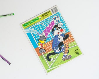 TWEETY & SYLVESTER / Soccer / Football / Goalie / Golden Frame-Tray Puzzle / Warner Bros. Looney Tunes / 1983