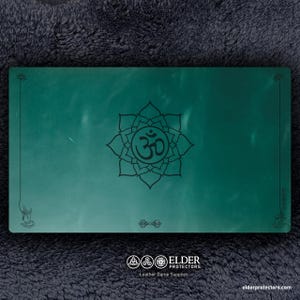 レザー プレイマット - エルダー プロテクター TCG プレイマット - 仏教デザイン