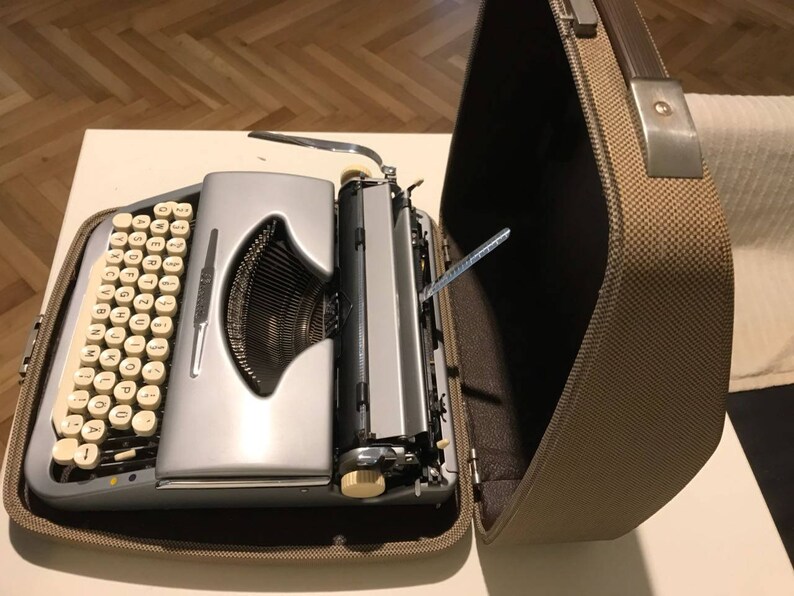 1957 Vintage portable german typewriter Brosette