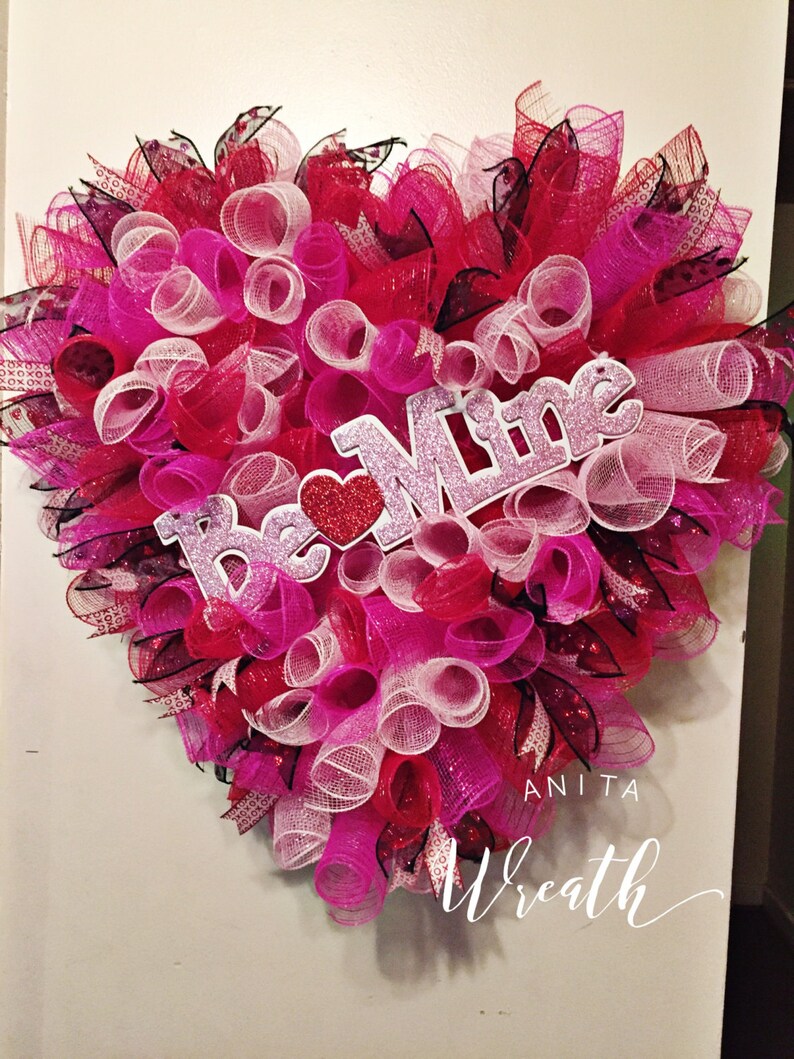 Heart Shaped Wreath Spiral Valentine S Day Image 0