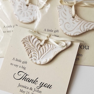 Personalisierte Gastgeschenke zur Hochzeit mit handgefertigtem Vogel. Gastgeschenk zur Babyparty. Gastgeschenke. Personalisiertes Dankeschön Geschenk. Liebe Vögel