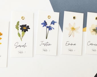 Handmade Flat Pressed flowers place cards with REAL flowers / Tag and escort cards / Name Cards for Reception Tables. Express shipping.