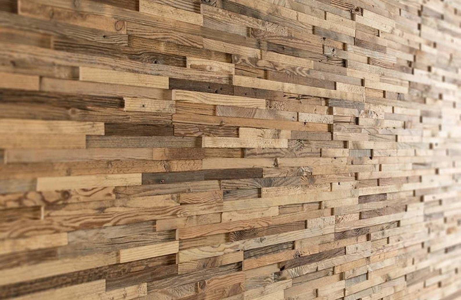 Wandbekleding in massief hout natural look Pype houthandel
