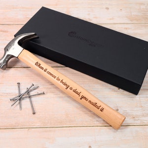 Personalisierte Custom Hammer Geschenkbox Design ein wirklich einzigartiges Geschenk Laser graviert Bild 1