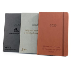 Agenda personnalisé 2026 relié à couverture rigide, format A4/A5 | Agenda personnalisé gravé (dates au Royaume-Uni)