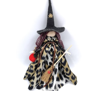 Tigress Witch Doll with Broom Kitchen Witch Doll Figurine Apple Halloween Ornament Flying Witch decoration Crazy Hedge witch Figurine Gift