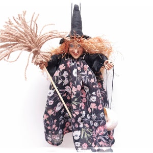 Witch Figurine Hag with Broom, Kitchen Witch, Kitchen witch Doll, Hedge Witch, Flying witch, Germany witch, Cottage witch, Farmhouse witch