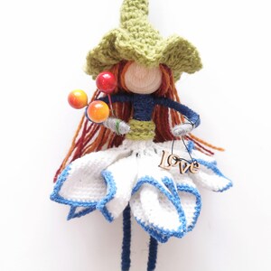 Flower Fairy Figurine, Kitchen Witch Doll, Hanging Hedge Witch, Halloween Ornament, White daisy Doll, Christmas Gift new Home Decoration