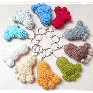 Foot Keychain, Hand knit little foot Keyring, Funny foot Key Holder, Feet Keefob, Avatar Foot key chain, Foot bag charm Accessory decoration