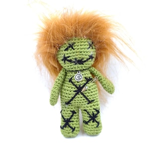 Voodoo Poppet Zauber Ritualpuppe für Altar Dekor Fuzzy Magie Voodoo Poppet Glück Schutz Talisman Geschenk Hexe Magie Halloween Amigurumi