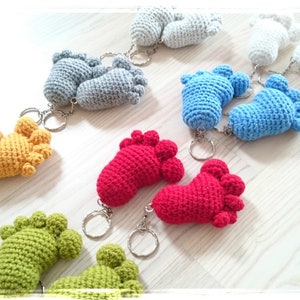 Pair of feet Keychains, Foot Charm, Hand knit foot Keyring, Pregnancy announcement key chain, Funny Key Holder, Foot Keefob, bag Accessory