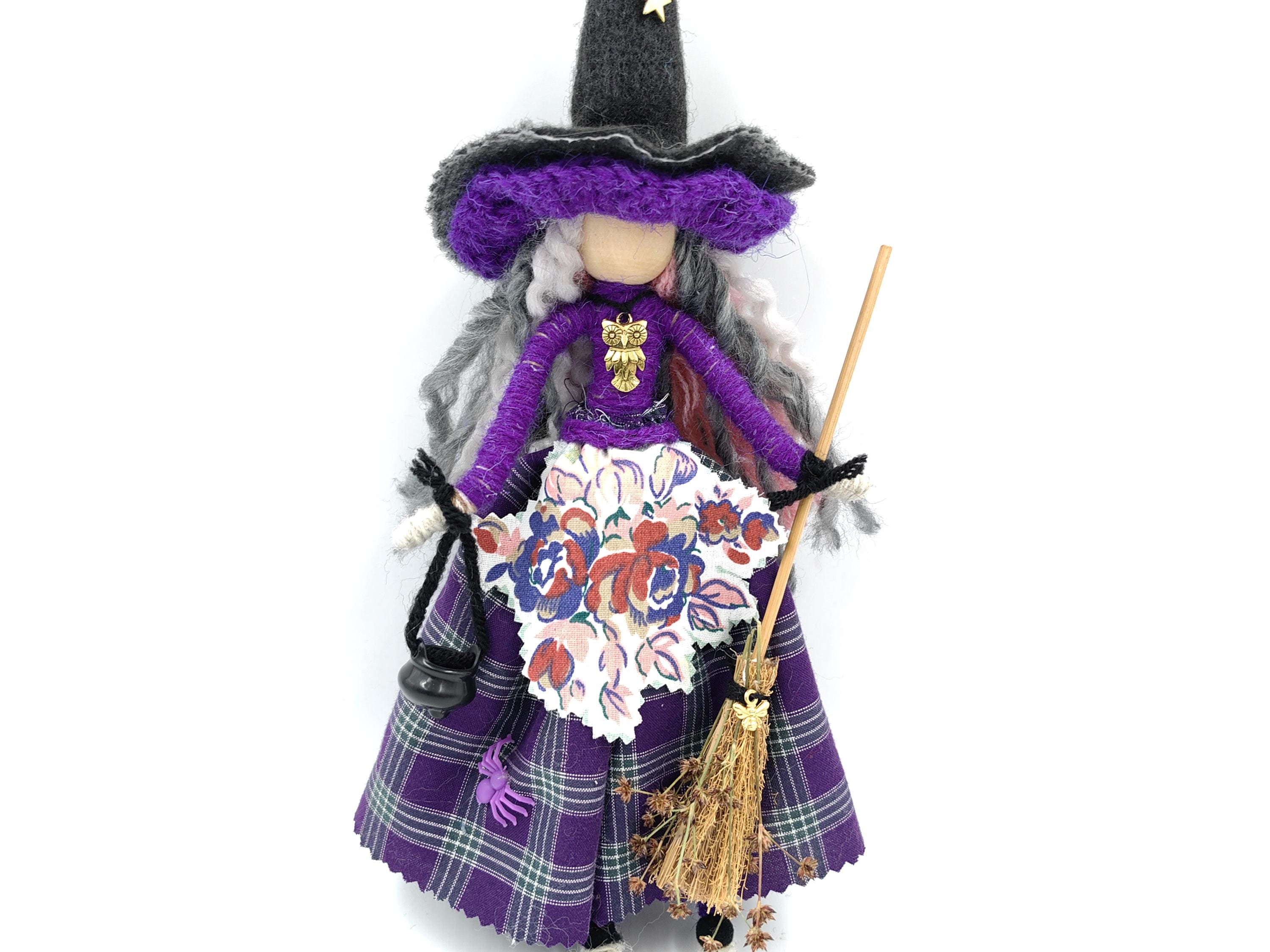 キッチンウィッチ人形 – 紫色の魔除け魔女 – 民間魔術の妖精 – 異教徒