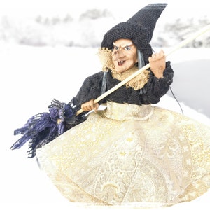 Bambola strega da cucina, streghe della foresta, statuetta strega fata, strega della buona fortuna, strega da cucina, bambola riciclata, regalo ornamento da parete strega della siepe