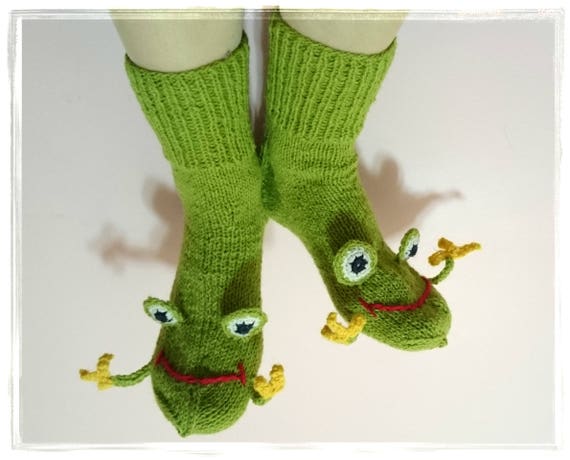 Frog slipper shop socks