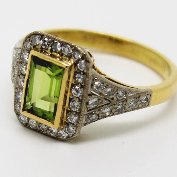 PERIDOT RING | 18ct Gold Peridot Diamond Antique R
