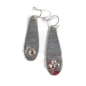 E406 Silver Teardrop Earrings