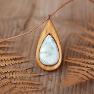 Larimar Birkenholzanhänger Bild 1
