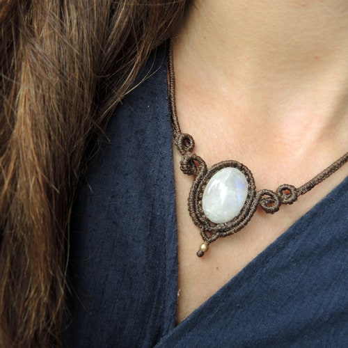 MADE TO ORDER Moonstone Macrame Necklace, light outlet brown, Brass, Boho, Ethno, Gypsi