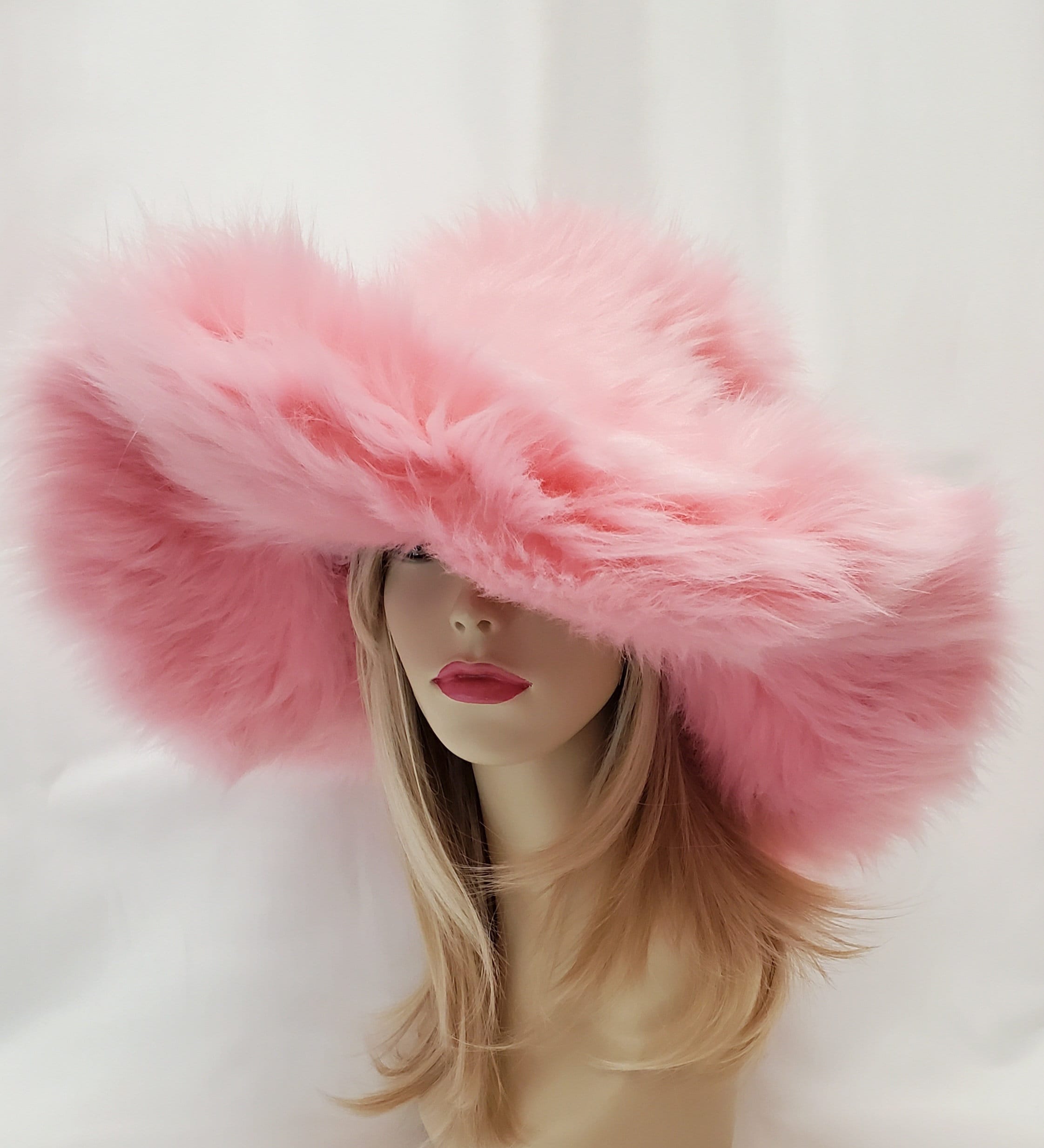 Pink Louis Inspired Furry Bucket – Lexxi j. Collections