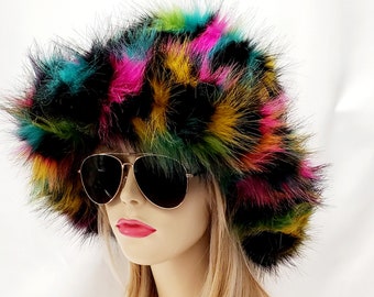 Cappello a secchiello in pelliccia finta multi colore giallo acquamarina fucsia / Cappello floscio / Cappello da Festival / Cappello di pelliccia fuzzy / Cappello fatto a mano / Cappello di pelliccia su misura