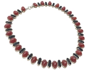 1930s Art Deco Carnelian and Black Glass Cabochon Vintage Necklace
