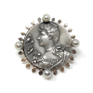 Belle Époque années 1900 Français Argent et Fausse Perle Lady Motif Antique Broche