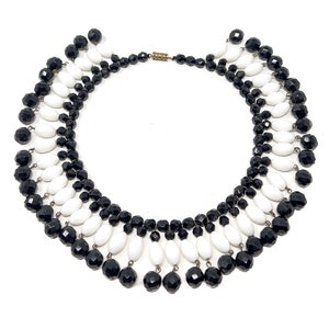 1960s Black and White Glass Bead Vintage Collar Necklace