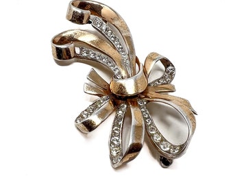Broche Vintage Marcel Boucher - Métal Doré Et Strass - Artiste émigré Aux USA 1922 - Excellent état