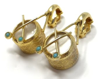 1960s Gold Tone Drum Design Vintage Earrings