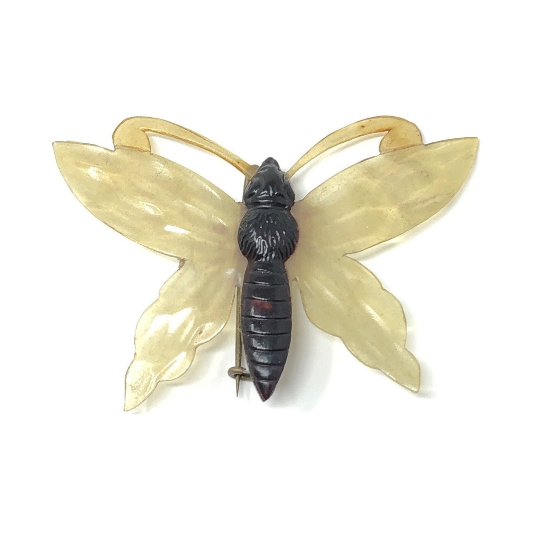 Broche Vintage En Corne Bovine Forme Papillon - Bijou Ancien Multicolore - Occasion