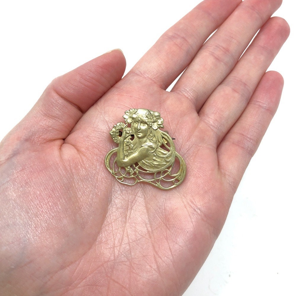 アンティーク　フランス 1900前後　シルバー　ブローチ　女性　アールヌーボー アンティーク フランス 1900前後 シルバー ブローチ 女性 アール