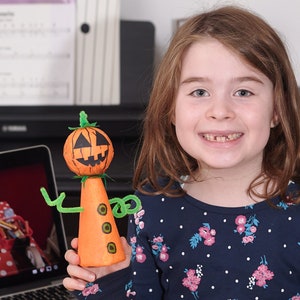 Pete the Pumpkin - Halloween craft bag with online tutorial in English